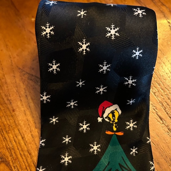 Looney Tunes Men’s Tie Bugs Bunny & Friends Christmas - Picture 3 of 5